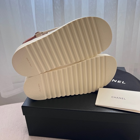 Auth Chanel BNIB 23A White Beige CC Logo Platform Strap Sandals - Size 38 - Picture 8 of 11